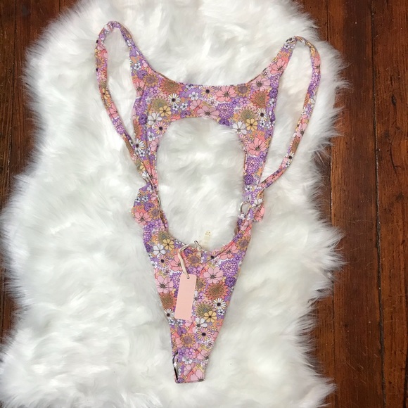 Chloe Rose sexiest floral Sun Chaser monokini - Picture 5 of 16